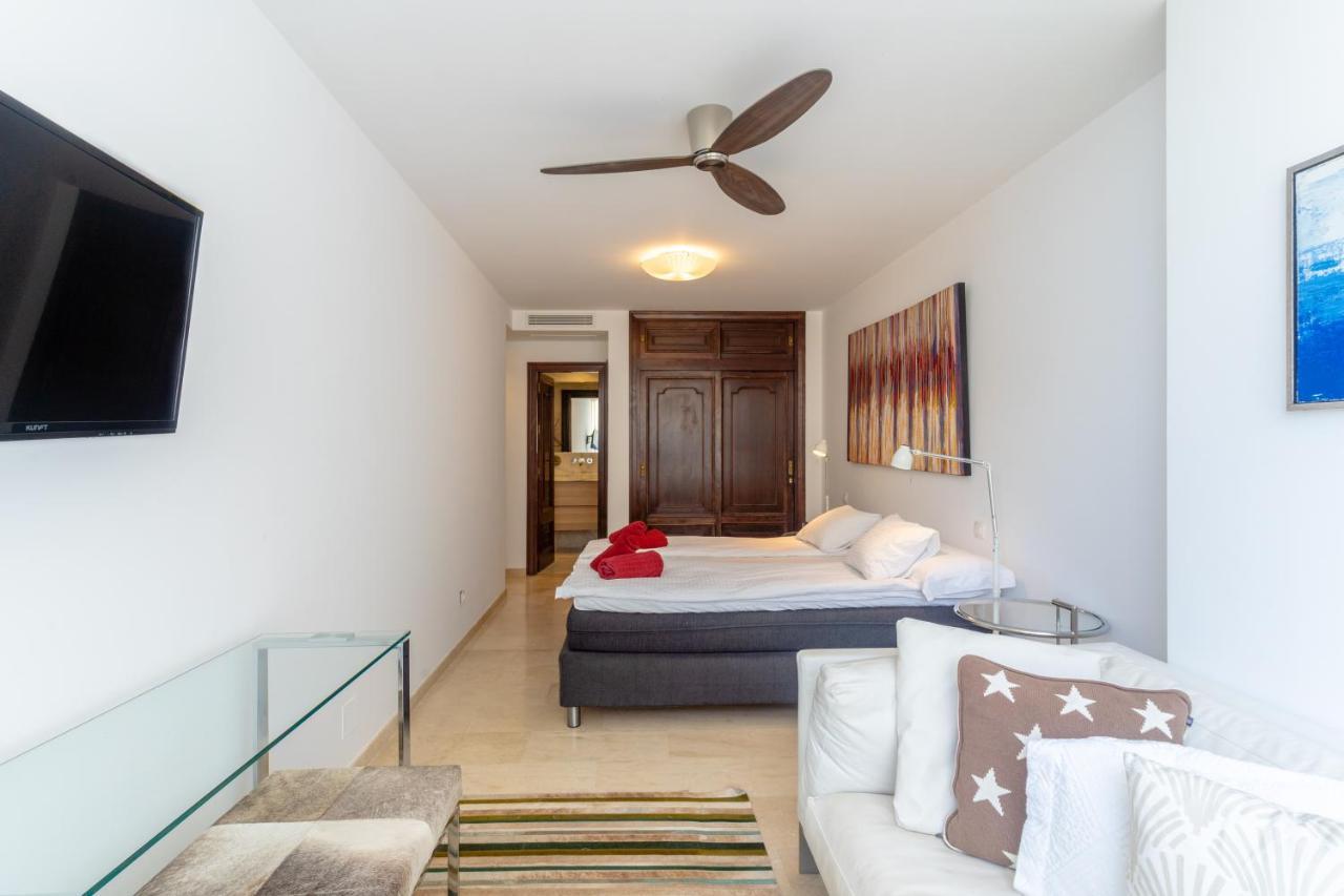 Unique First Line Apartment Marbella Esterno foto